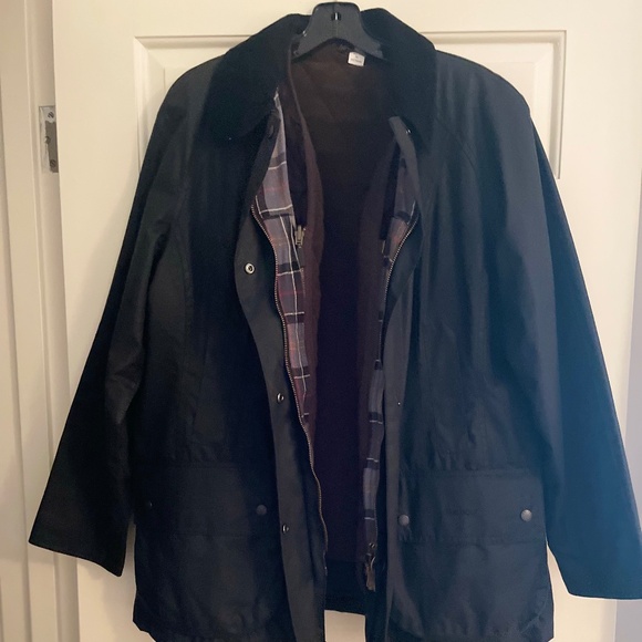 Women’s Barbour Beadnell Waxed Jacket - Picture 4 of 15